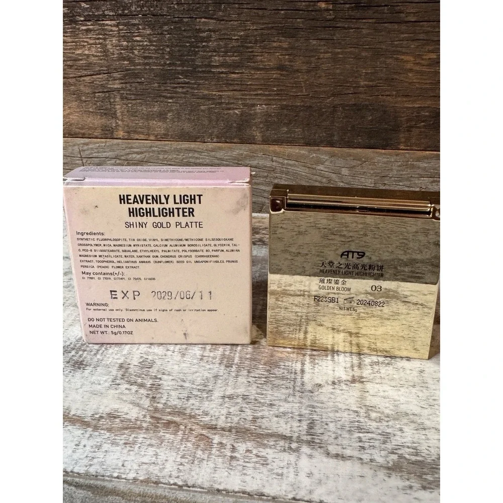 Longzeesun Heavenly Light Highlighter Palette | Shiny Gold Glow Gift | MSRP =$28
